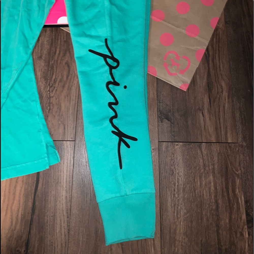 ❌SOLD❌ NEW VS PINK maldive green joggers & campus - Picture 6 of 13